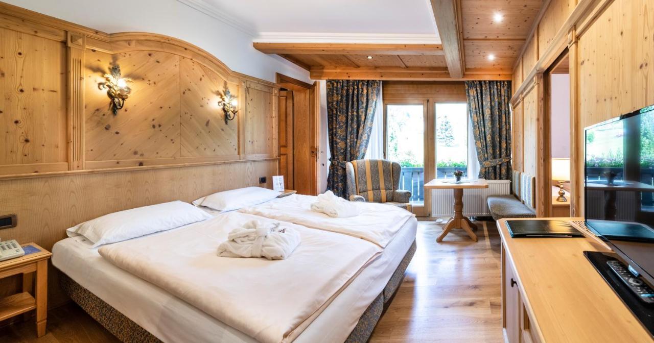 Alpen Hotel Corona Vigo di Fassa Eksteriør bilde