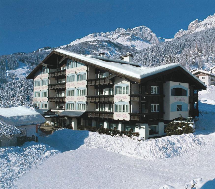 Alpen Hotel Corona Vigo di Fassa Eksteriør bilde
