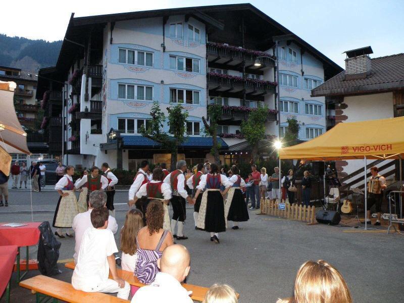 Alpen Hotel Corona Vigo di Fassa Eksteriør bilde