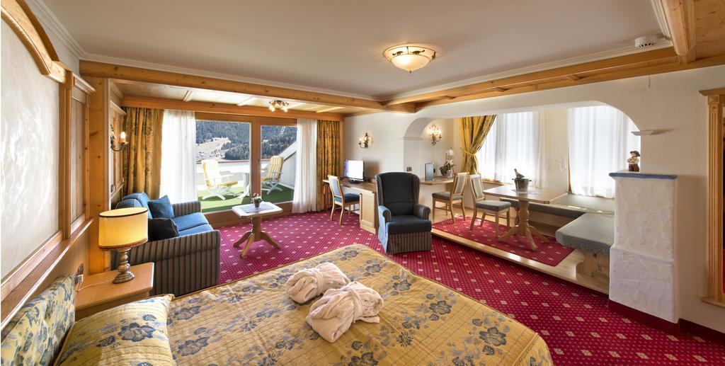 Alpen Hotel Corona Vigo di Fassa Rom bilde