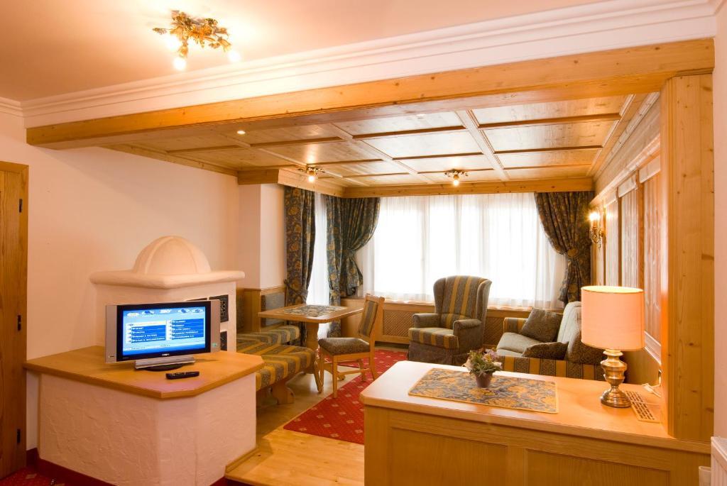 Alpen Hotel Corona Vigo di Fassa Rom bilde