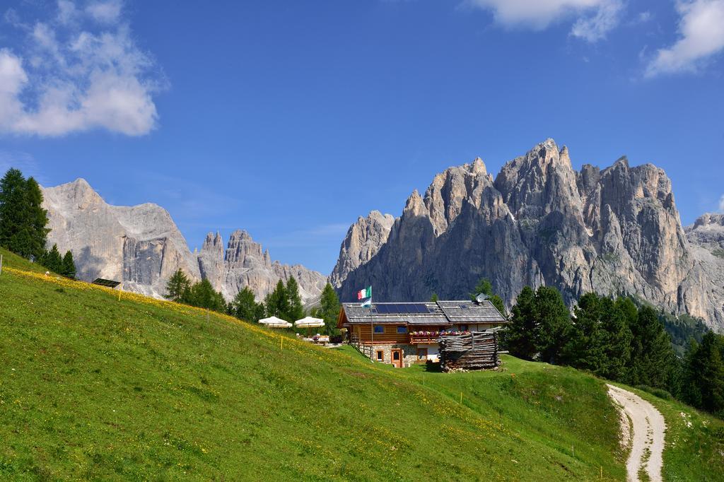 Alpen Hotel Corona Vigo di Fassa Eksteriør bilde