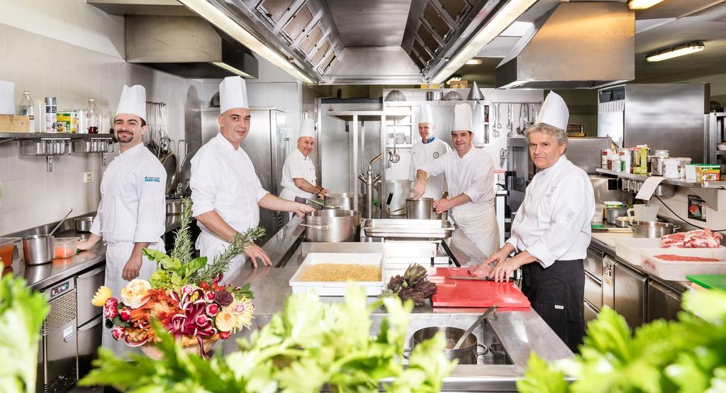 Alpen Hotel Corona Vigo di Fassa Eksteriør bilde